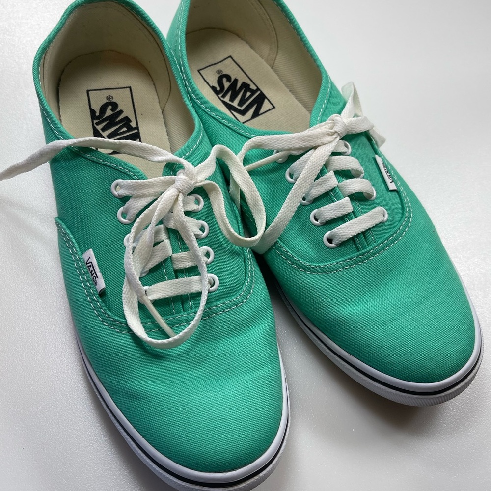 Vans Unisex Green Lace Up Sneakers